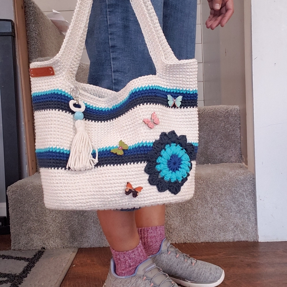 Crochet shoulder bag Handmade with variety color and design